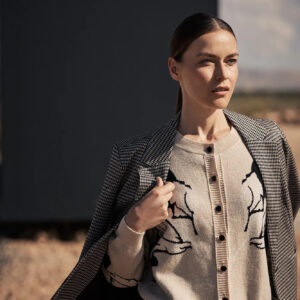 Sweter zapinany na guziki beżowy