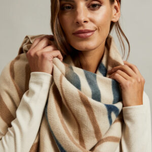 Szalik w zwierzęcy wzór beżowy