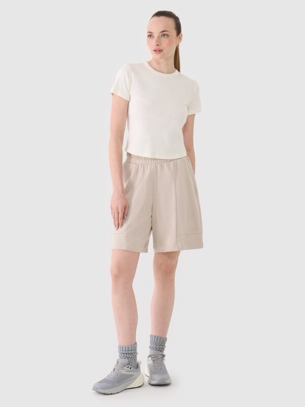 933b3d083b722eb514c1a6774bc7f19c0b20fc56 4F T-shirt slim z prążkowanej dzianiny damski - biały