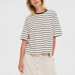 937fb39f5511cc6f655b172443371de629aa861d T-shirt oversize w paski brązowy