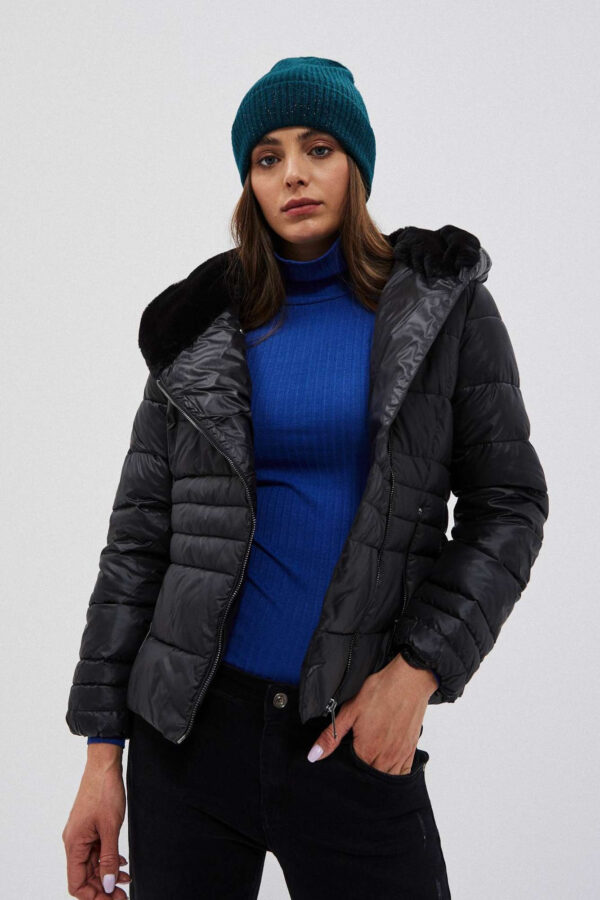 93b0da6a06a7fcdd7263712e7fb2d8d36e4c88bf Krótka pikowana kurtka czarna