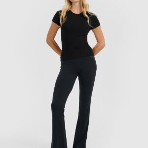 9489520f94d5279404b1c4cc7d1c38aade76fadb 4F T-shirt slim gładki damski - czarny