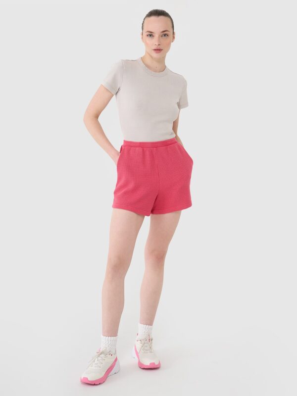 4F Spodenki casual z dzianiny waflowej damskie - różowe