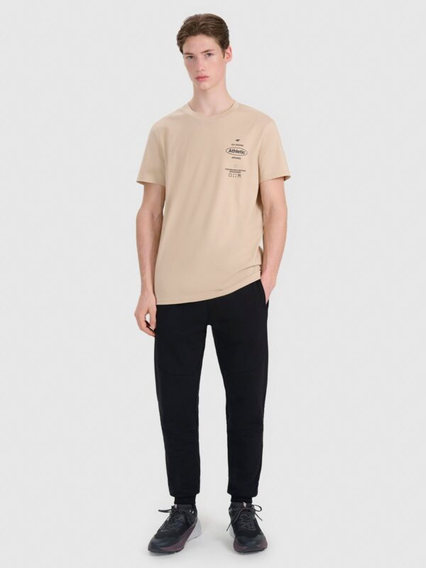 4F T-shirt regular z nadrukiem męski - brązowy