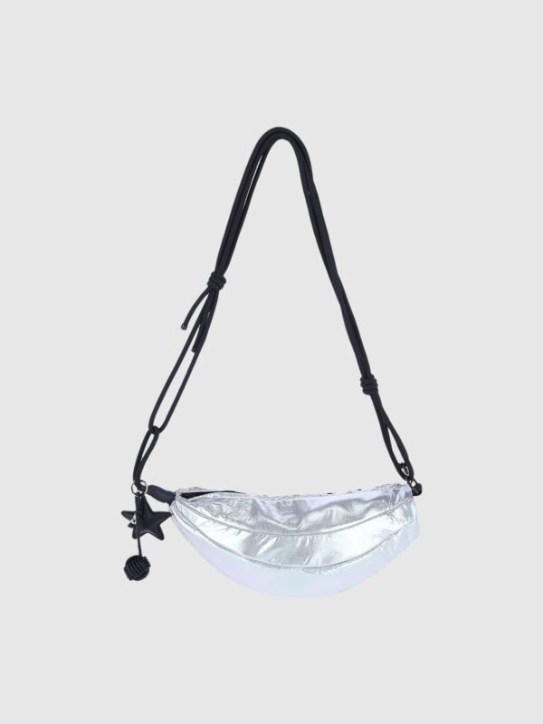 9e55859ccf16cb698e1772575fd40a2c72ff9dfa 4F Plecak miejski z brelokiem (5 L) - srebrny