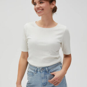 Dopasowana bluzka z prążkowanego materiału biała