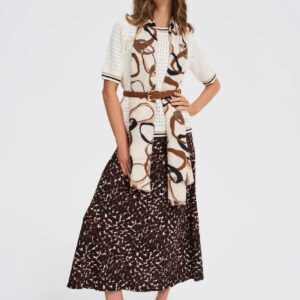 a30244d5e5166a6e87e324a54de6a8c1b68c5c8a Pasek z klamrą w kolorze złoty