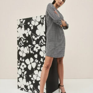 a5ac80820bf37fcbf14f838d1716c3fe486dc876 Sukienka w pepitkę czarna