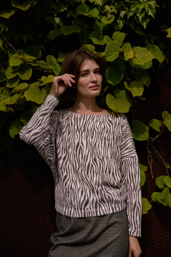 Bluza w zwierzęcy wzór beżowa