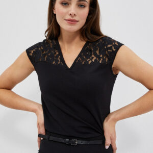 Bluzka z dekoltem w serek i koronką czarna