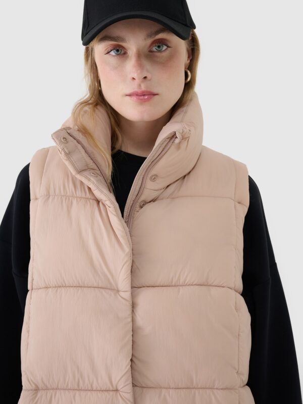 4F Długi bezrękawnik puchowy z wypełnieniem syntetycznym damski - beżowy