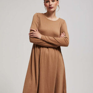 Sukienka z długimi rękawami i rozkloszowanym dołem ciemnobeżowa