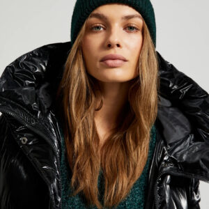 Czapka z metaliczną nitką ciemnozielona