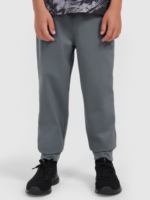 4F Spodnie sportowe szybkoschnące joggery chłopięce - szare 122/128 (6-8 lat)