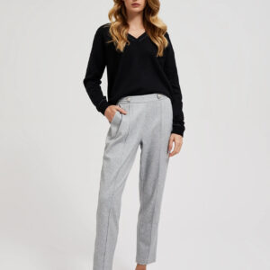 b8ee96b082b8a1ed53bc80fe2e4723eee97ccfb2 Gładkie spodnie z prostymi nogawkami i guzikami szare