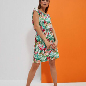 Wzorzysta sukienka z gumą w talii