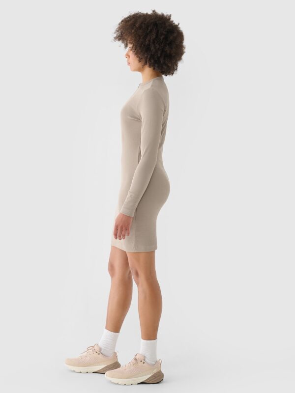 bafe149b8e3d0efcafc7dca9f945bc968d5eb287 4F Sukienka midi z prążkowanej dzianiny damska - beżowa