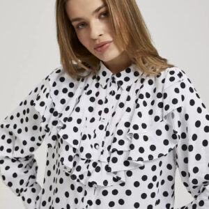 c114f03c549bec1c7db36368d7c9af666acd5b86 Koszula z falbaną i długimi rękawami ze wzorem kropek czarno-biała