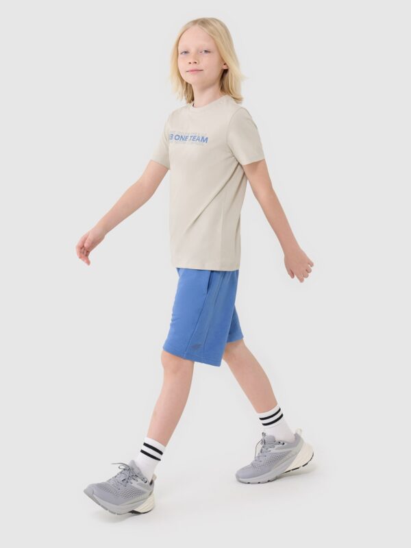 c1e134c827dda8b7d74ce1d0e4e867d09219668f 4F T-shirt z nadrukiem chłopięcy - beżowy 122 (6-7 lat)
