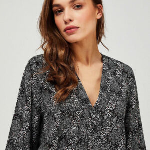 c55b93c747e23ebd77a8b87880df8c4fcb37f446 Koszula z głębokim dekolte