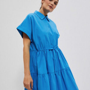 Koszulowa sukienka z falbaną