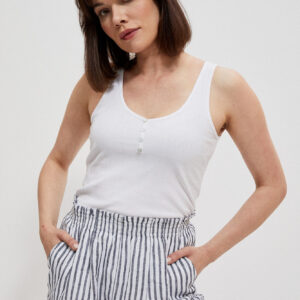 Top biały z guzikami