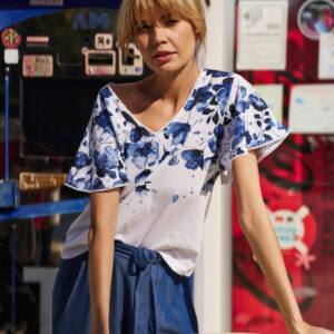 Bawełniana bluzka w kwiaty biała