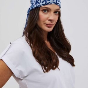 Wzorzysty szal niebieski