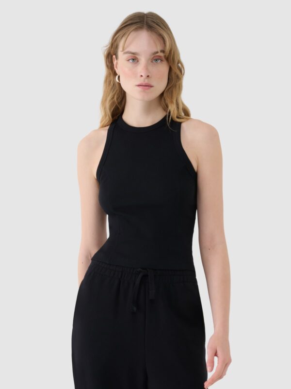 ca41e30b1e7feec61ead64167d439141cf4eee54 4F Top slim z prążkowanej dzianiny damski - czarny