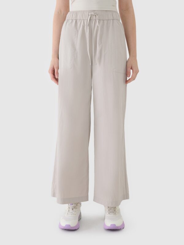 4F Spodnie casual z szerokimi nogawkami damskie - beżowe