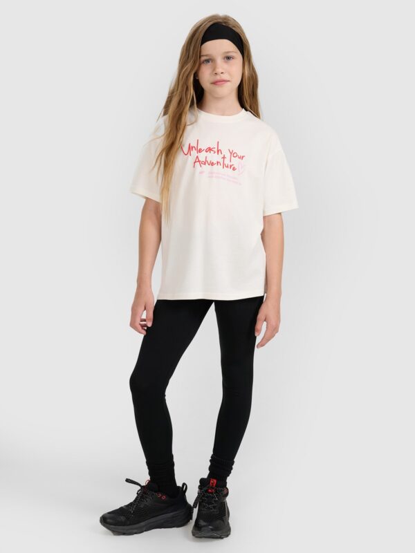 ceca903debd20a25efacf6f06bfcd46ac00df4b7 4F T-shirt regular z nadrukiem dziewczęcy - biały 134 (8-9 lat)