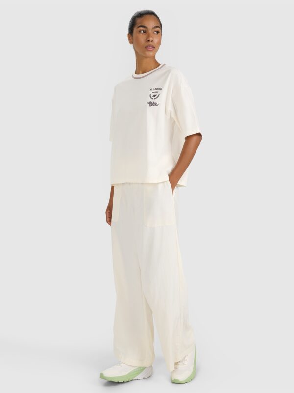 4F T-shirt oversize z nadrukiem damski - biały