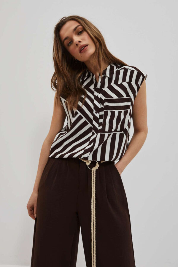 cf6604394604692d0e5c6861f3ed51a5a265c5ab Koszula z geometrycznym wzorem perłowa