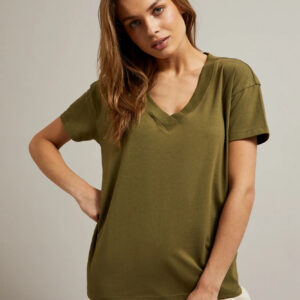 T-shirt z dekoltem w serek oliwkowy