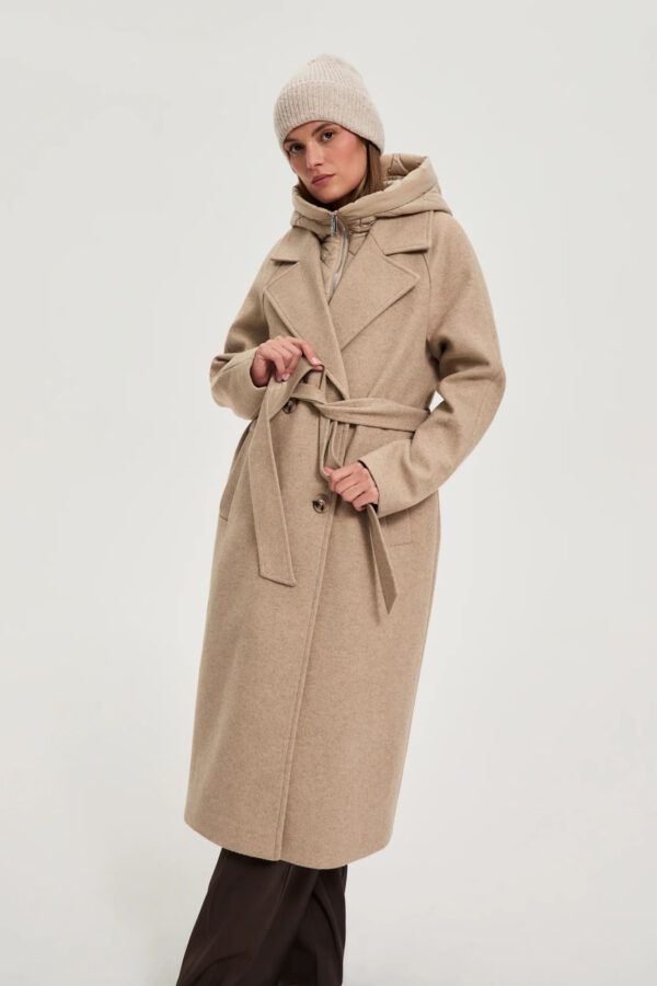 Dzianinowa czapka beżowa