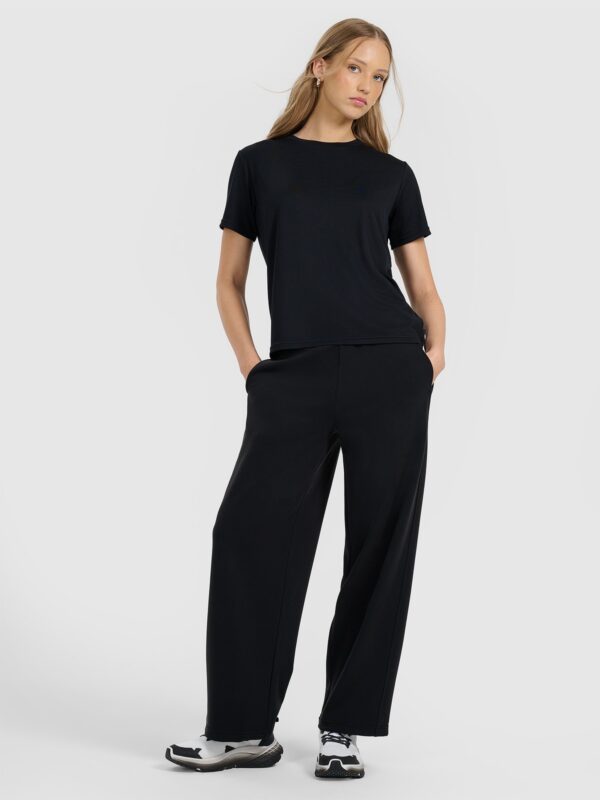 4F T-shirt z prążkowanej dzianiny z modalem damski - czarny