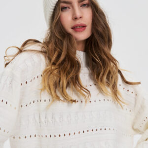 Czapka z dodatkiem wełny biała