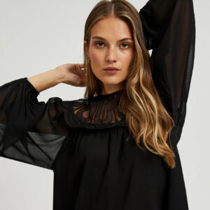 Koszula z ozdobnym dekoltem czarna