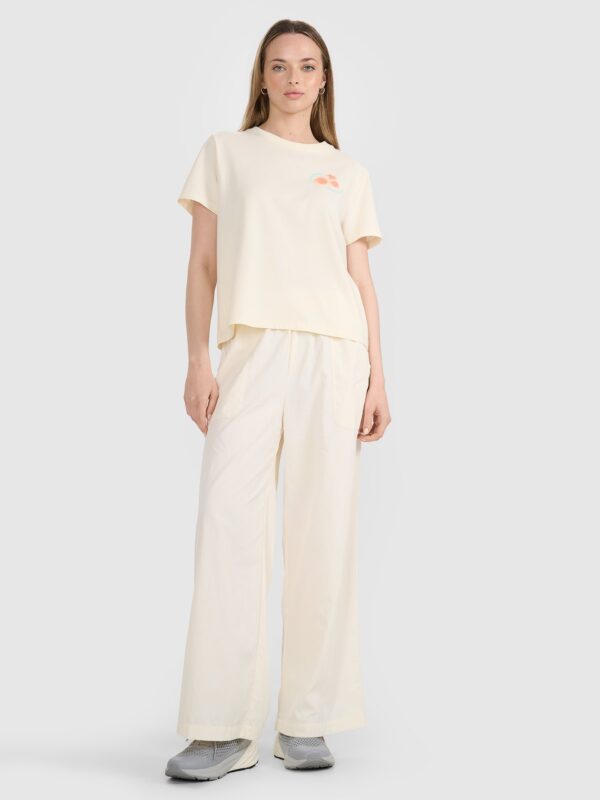 d622879175f25eac989d5f287927b4229febc620 4F T-shirt oversize z nadrukiem damski - beżowy