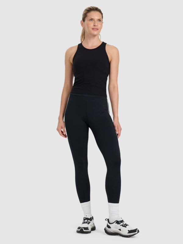 4F Top slim z prążkowanej dzianiny damski - czarny