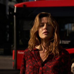 d84881be5acc38d4c684979d2ced38669352856d Koszula w kwiaty burgundowa