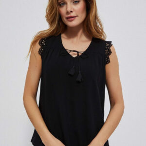 Top z wiskozy z koronką czarny