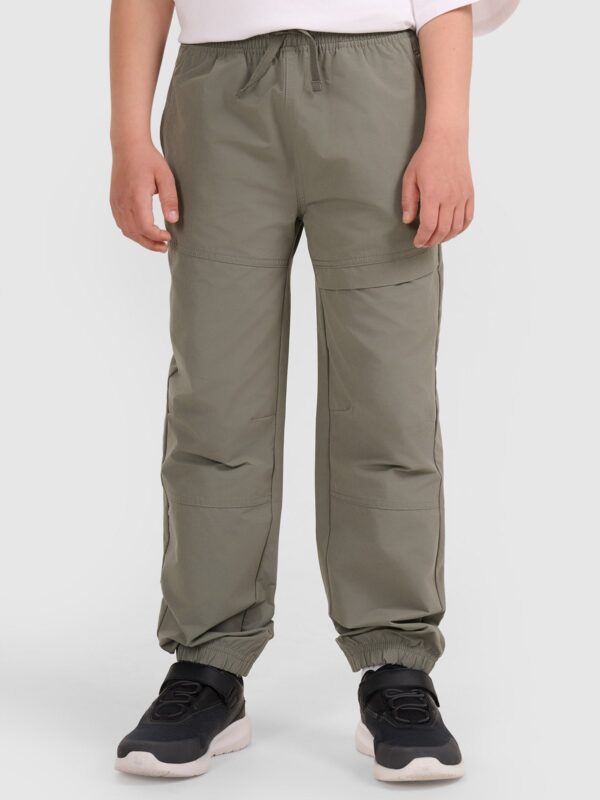 dd009101b709ce3cc7ec61c812b13f8bcef9e0d1 4F Spodnie casual joggery chłopięce - szare 152 (11-12 lat)