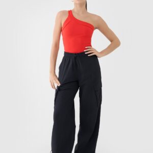 4F Crop-top slim z asymetrycznym ramiączkiem damski - czerwony