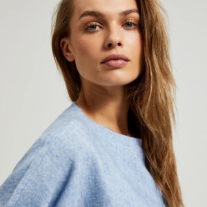 Sweter z rękawem 3/4 błękitny