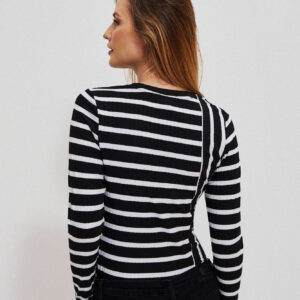 Dopasowana bluzka w paski