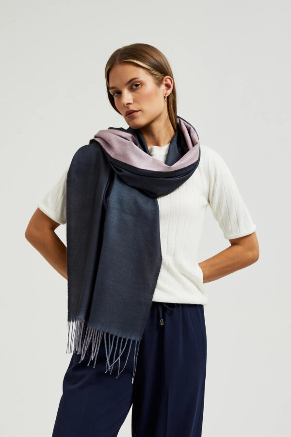 Szalik z frędzlami różowy