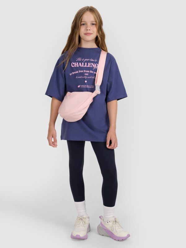 4F T-shirt oversize z nadrukiem dziewczęcy - granatowy 122 (6-7 lat)