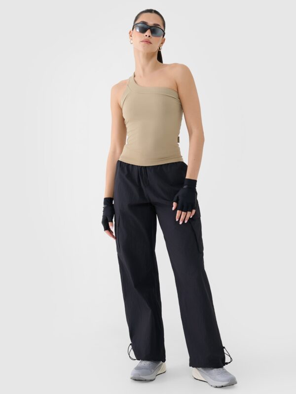 4F Crop-top slim z asymetrycznym ramiączkiem damski - beżowy