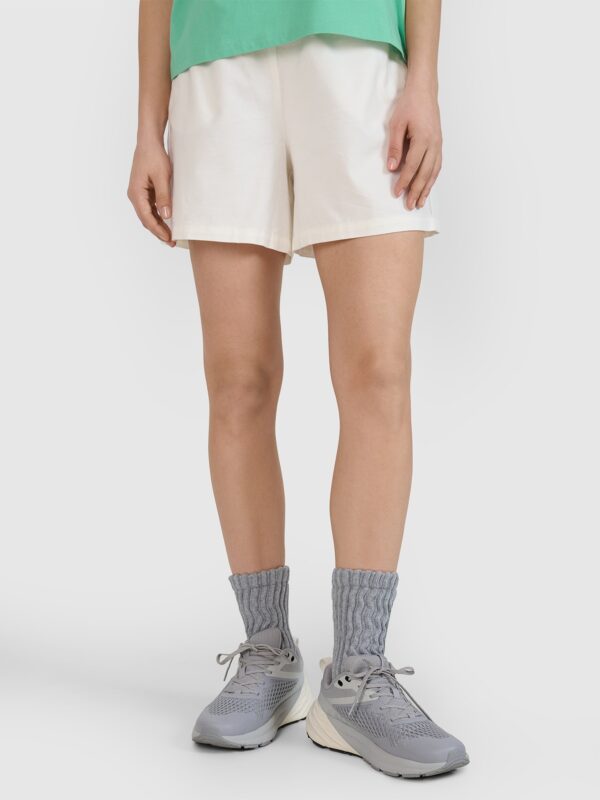 ea2eecc01ed96f30a5f0f8a94e3e00dc0b100f17 4F Spodenki casual damskie - białe